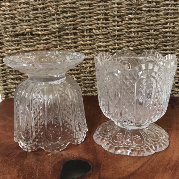 Set of 2 Avon vintage flower crystal goblets - Picture 5 of 11